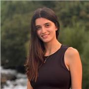 Maestra de educación primaria especializada en música